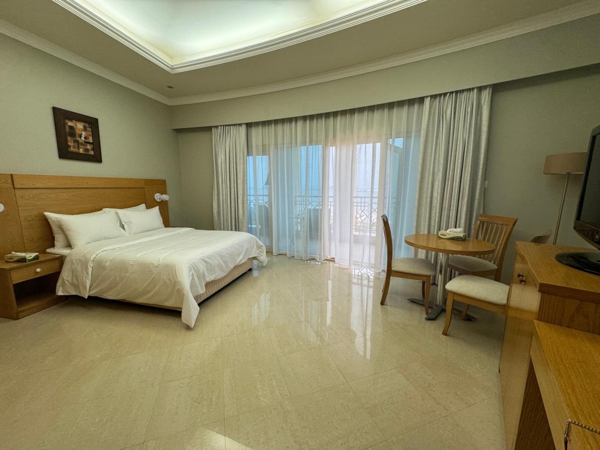 Private Suites Al Hamra Palace At Golf & Sea Resort رأس الخيمة الغرفة الصورة